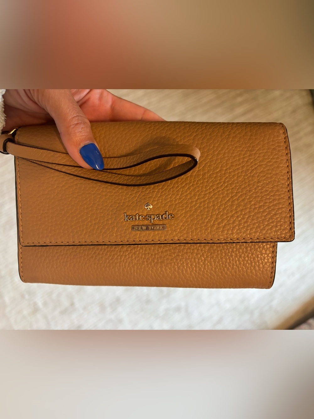Kate Spade taupe pebbled leather wristlet clutch / wallet - Picture 3 of 6